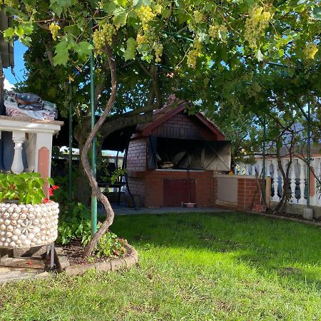 Apartments Galic Nin Exterior foto