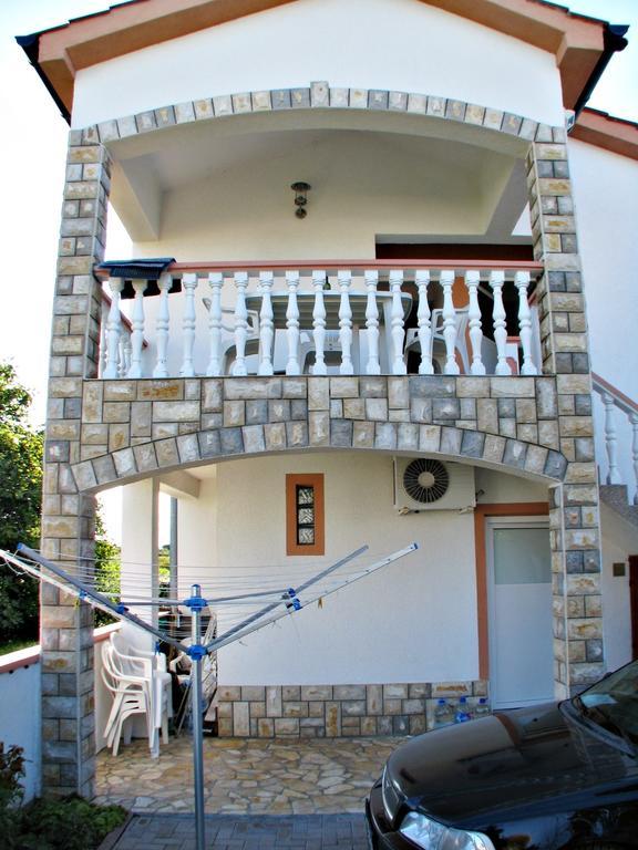Apartments Galic Nin Exterior foto